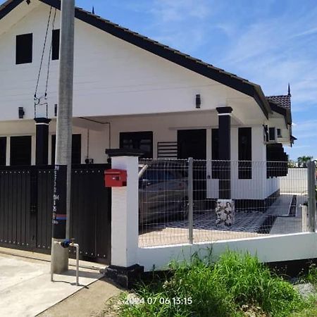 Hadeera Minimalis Family Homestay Kuala Terengganu Exteriér fotografie